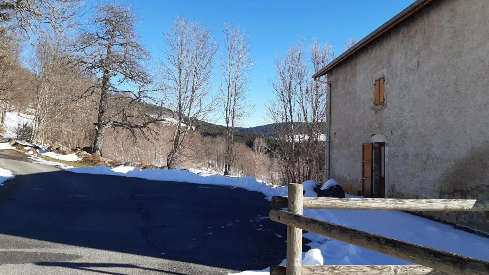 Gite 3 Chambres Avec Jardin, Toutes Charges Incluses, Animaux Acceptes, Randonnee A Proximite - Fr-1-496-197 La Chambonie