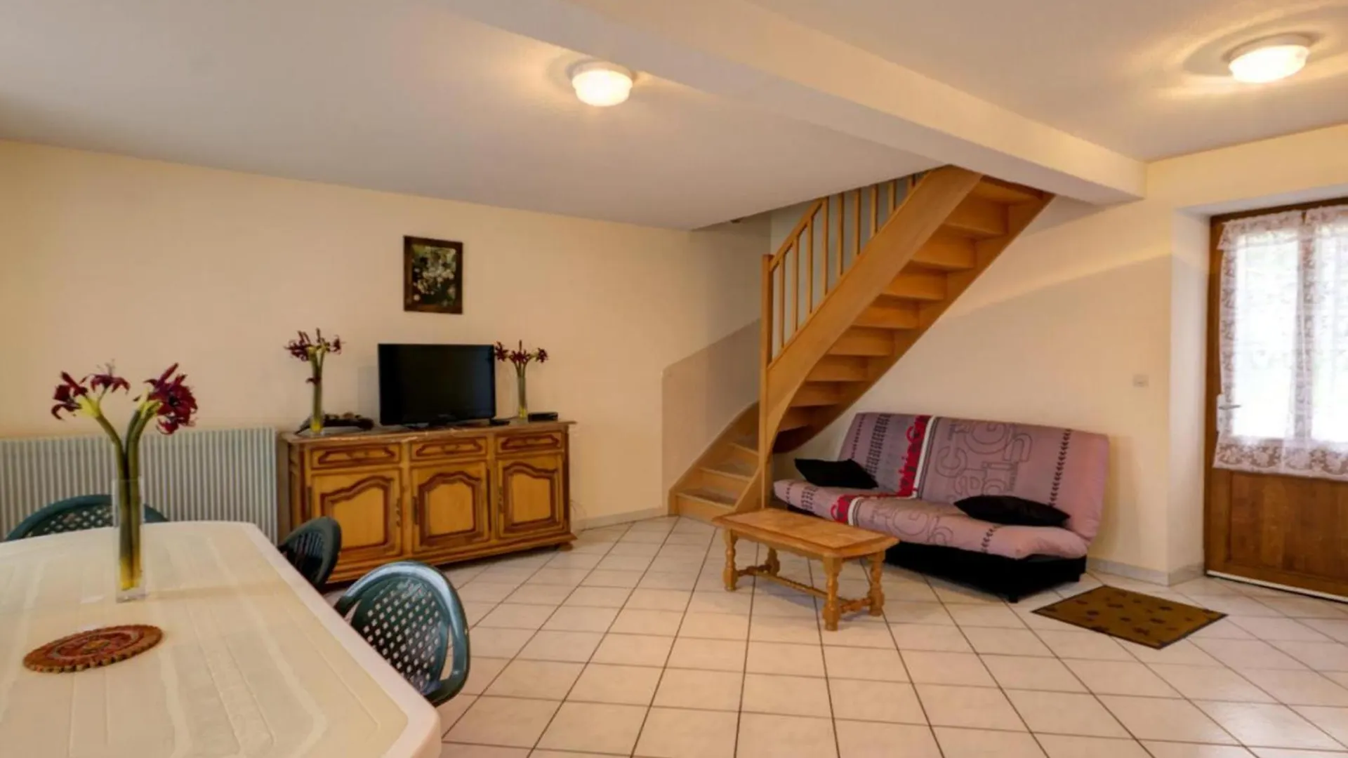 Дом отдыха Gite 3 Chambres Avec Jardin, Toutes Charges Incluses, Animaux Acceptes, Randonnee A Proximite - Fr-1-496-197 La Chambonie